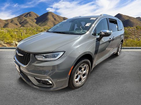 Used 2021 Chrysler Pacifica Limited w/ Premium & Safety Sphere Group AWD/4WD image 14