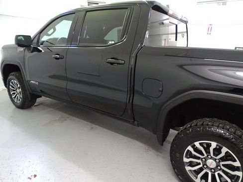 Used 2023 GMC Sierra 1500 AT4 w/ AT4 Preferred Package AWD/4WD image 19