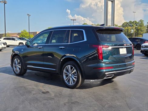Used 2024 Cadillac XT6 Premium Luxury w/ Technology Package AWD/4WD image 3