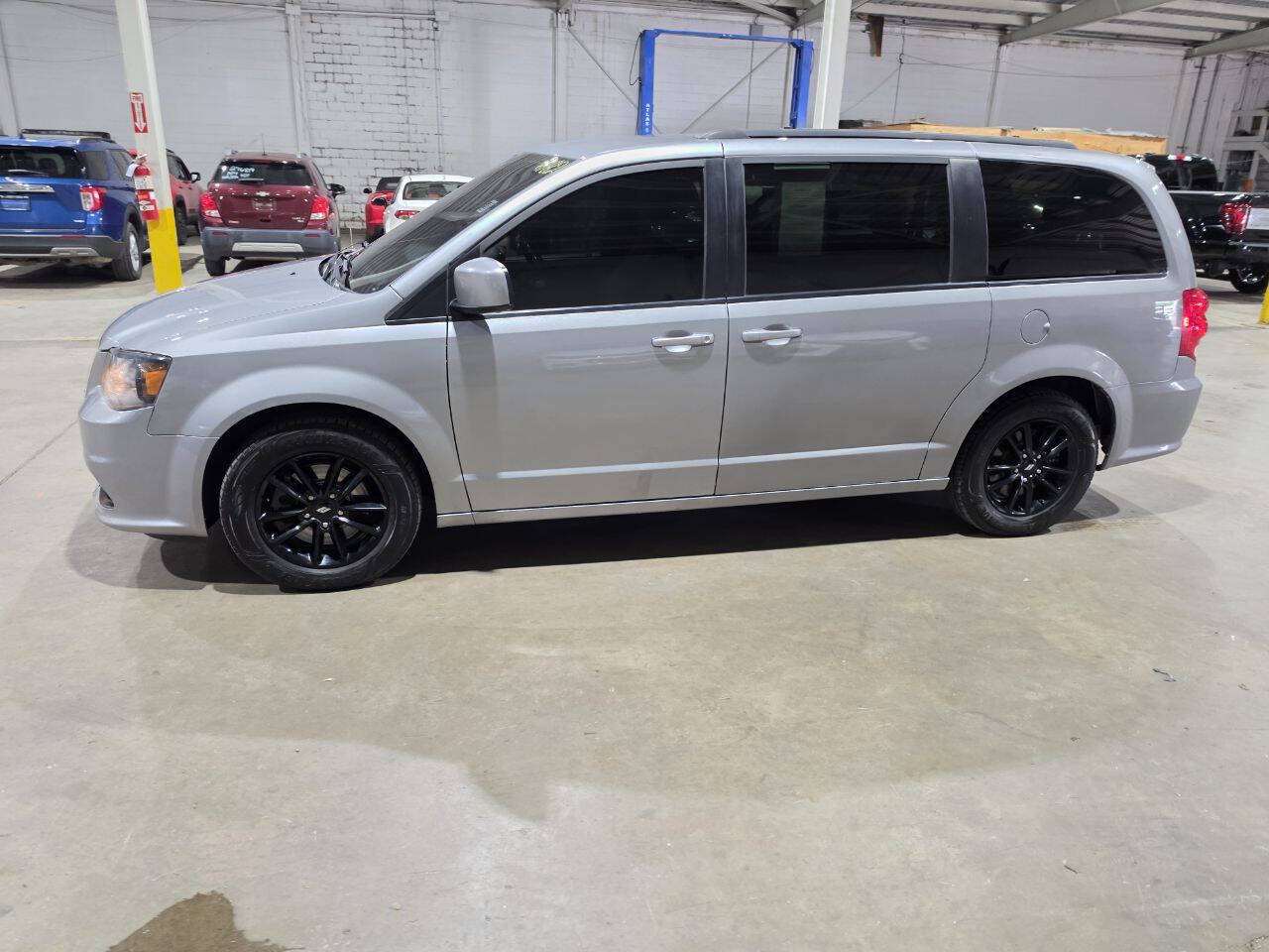 Used 2019 Dodge Grand Caravan GT FWD image 4