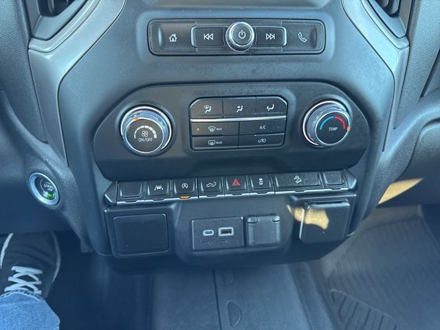 Used 2022 Chevrolet Silverado 1500 Custom Trail Boss w/ Midnight Edition AWD/4WD image 42