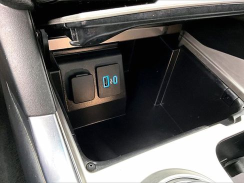 Used 2022 Ford Explorer Limited w/ Equipment Group 301A image 33