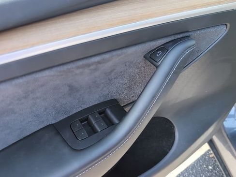 Used 2023 Tesla Model Y Long Range image 20