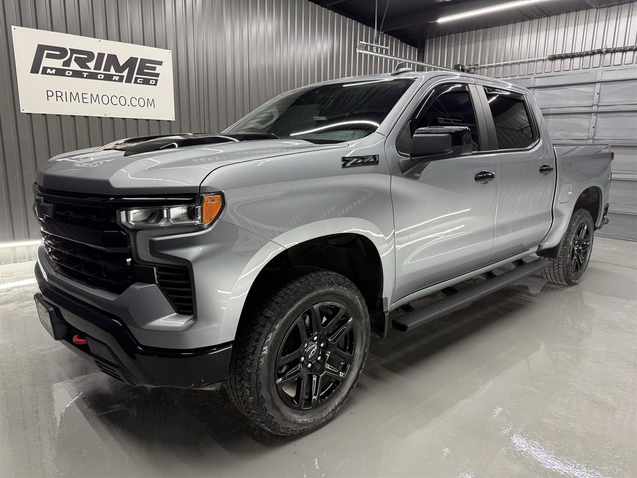 Used 2024 Chevrolet Silverado 1500 LT Trail Boss w/ Convenience Package II AWD/4WD image 1