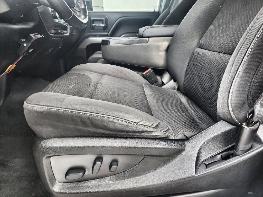 Used 2018 Chevrolet Silverado 1500 LT w/ All Star Edition AWD/4WD image 22