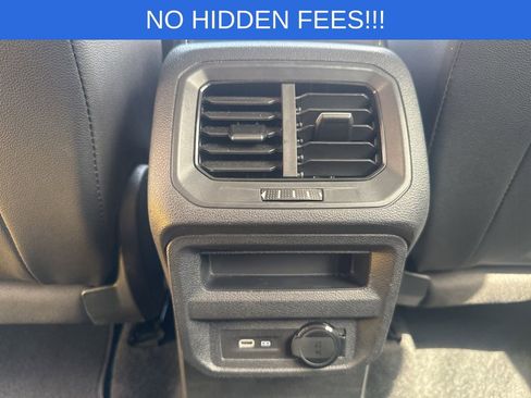 Used 2023 Volkswagen Tiguan SE image 34