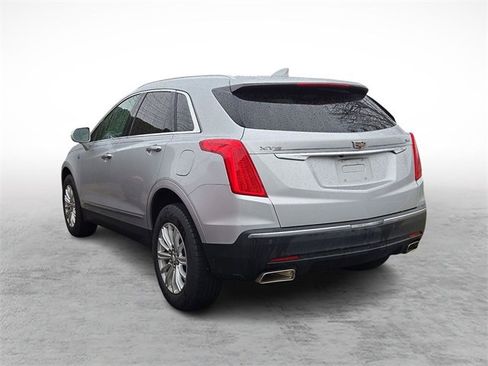 Used 2017 Cadillac XT5 FWD image 6