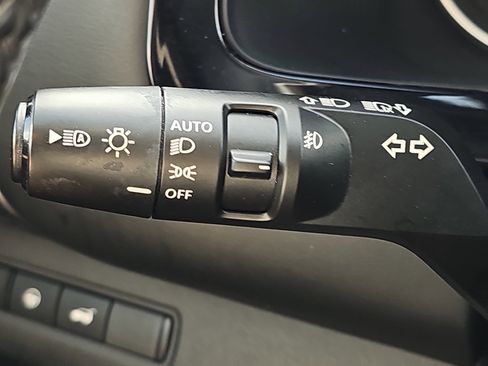 Used 2022 Nissan Pathfinder SL w/ SL Premium Package image 28