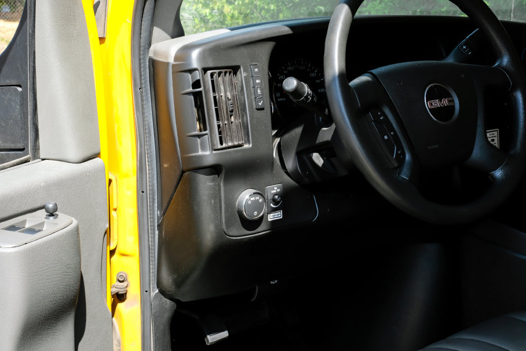 Used 2022 GMC Savana 3500 Extended w/ Power Convenience Package RWD image 20