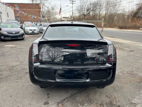 Used 2014 Chrysler 300 C RWD image 13