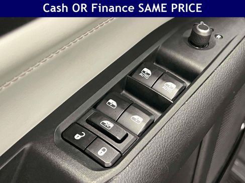 Certified 2023 Jeep Compass Limited AWD/4WD image 17