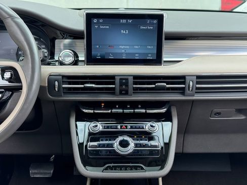 Used 2022 Lincoln Corsair AWD w/ Premium Package image 22