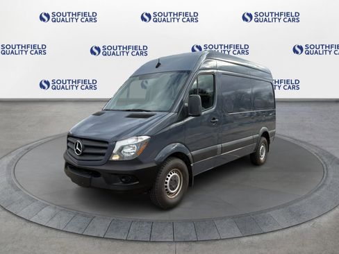 Used 2018 Mercedes-Benz Sprinter 2500 image 2