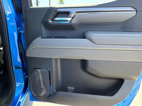 Used 2025 Chevrolet Silverado 1500 ZR2 w/ Technology Package image 22