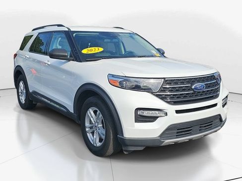 Used 2023 Ford Explorer XLT w/ Equipment Group 202A RWD image 1