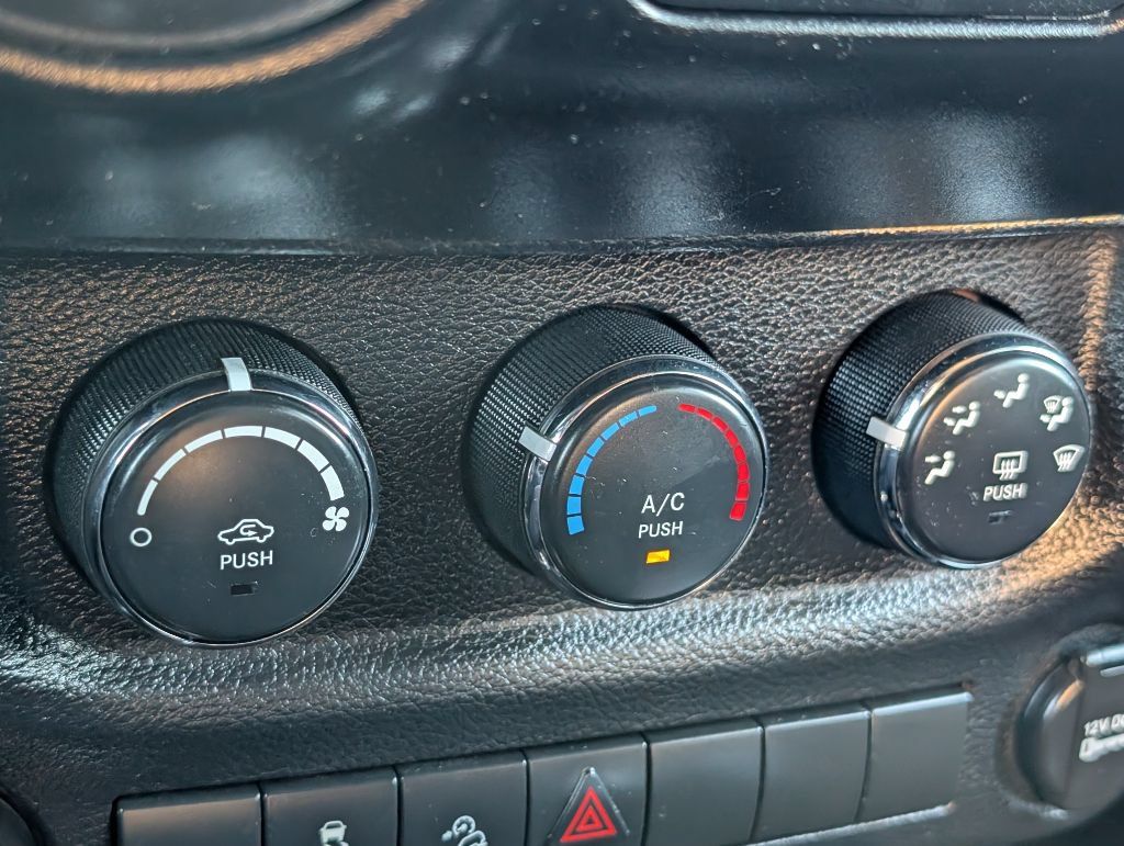 Used 2012 Jeep Wrangler Unlimited Sport AWD/4WD image 15