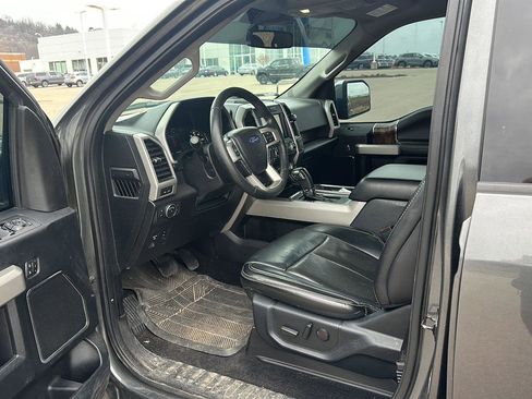 Used 2019 Ford F150 Lariat w/ Equipment Group 502A Luxury image 8