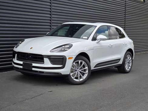 New 2026 Porsche Macan AWD/4WD image 1