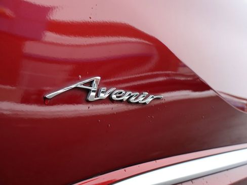 Used 2023 Buick Envision Avenir image 7