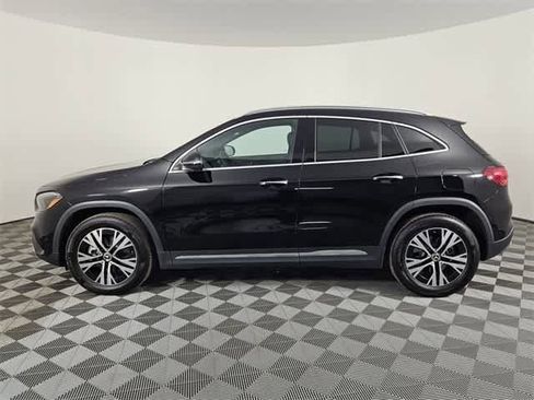 Certified 2025 Mercedes-Benz GLA 250 4MATIC image 2