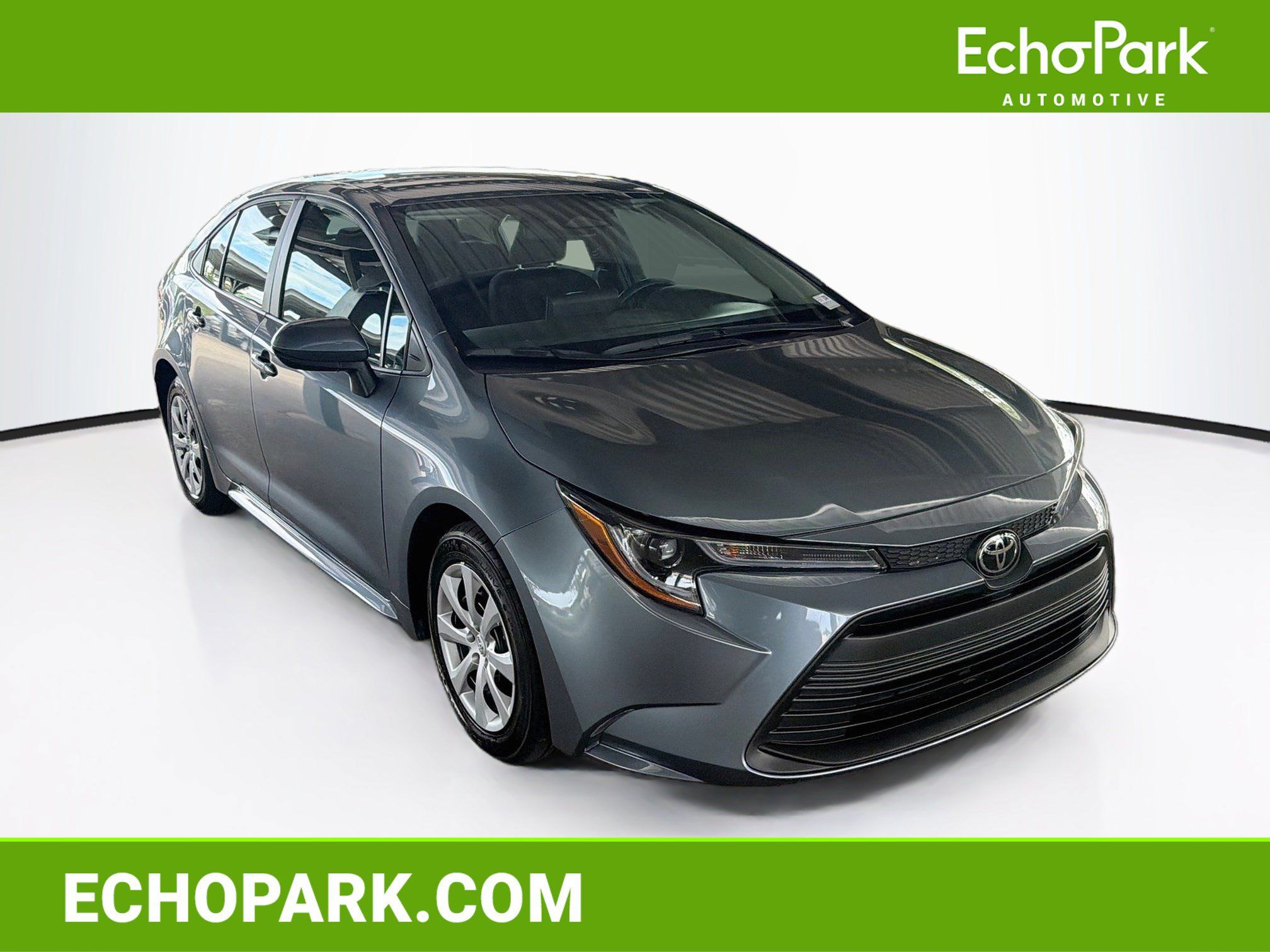 Used 2025 Toyota Corolla LE FWD image 1