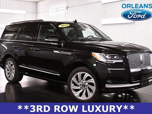 Used 2024 Lincoln Navigator Premiere image 1