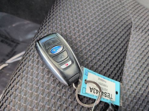 Used 2023 Subaru Forester Premium AWD/4WD image 33