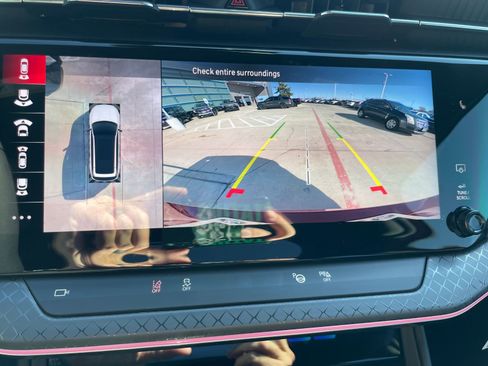 Used 2025 Jeep Wagoneer S Limited image 23