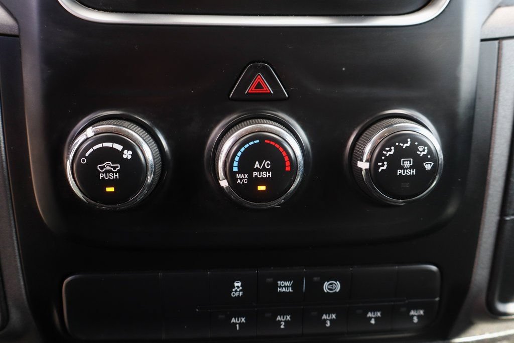 Used 2015 RAM 3500 Tradesman w/ Chrome Appearance Group AWD/4WD image 29