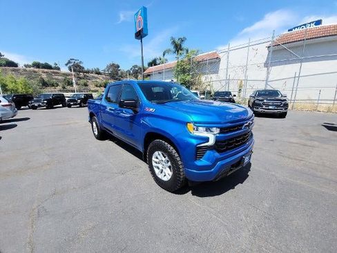 Used 2022 Chevrolet Silverado 1500 RST AWD/4WD image 2
