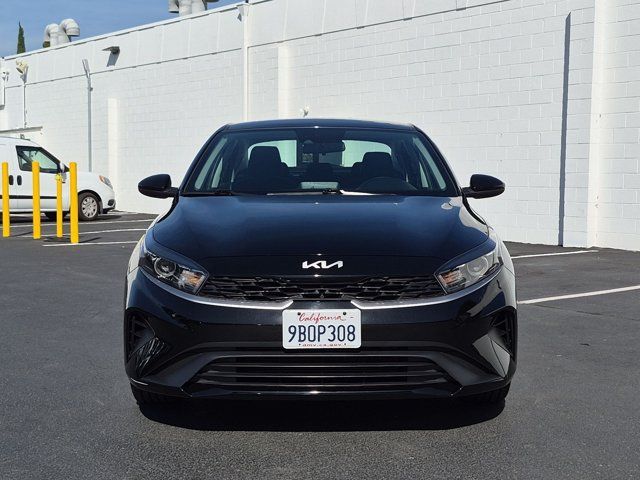 Used 2022 Kia Forte LXS FWD image 2