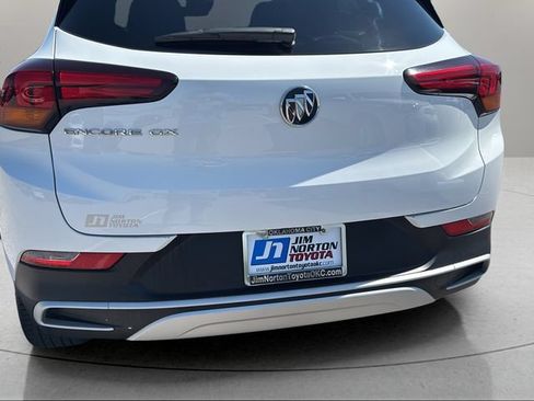 Used 2022 Buick Encore GX Select w/ Safety Package II FWD image 9
