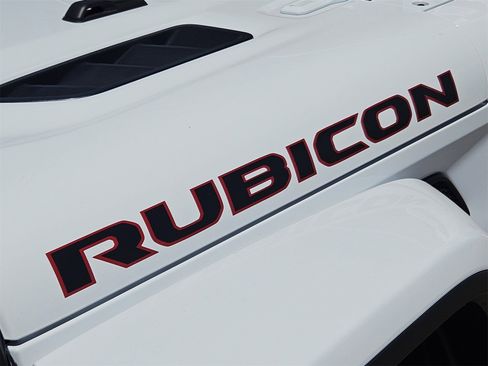 New 2025 Jeep Gladiator Rubicon w/ Convenience Group image 12