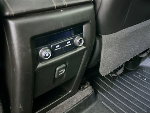 Used 2020 Chevrolet Traverse LT w/ LPO, Blackout Package image 26