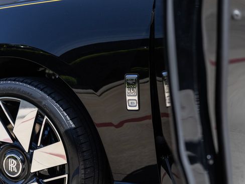 New 2026 Rolls-Royce Cullinan AWD/4WD image 17