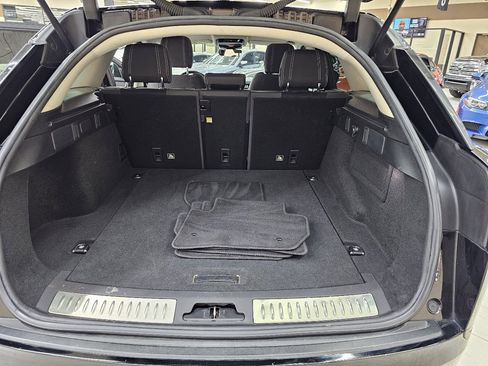 Used 2018 Land Rover Range Rover Velar image 12