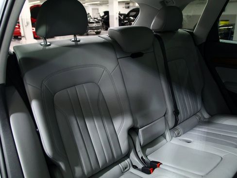 Used 2021 Audi Q5 2.0T Premium Plus w/ Premium Plus Package image 23