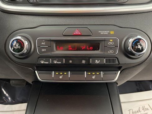 Used 2020 Kia Sorento LX w/ LX I4 Convenience Package image 22