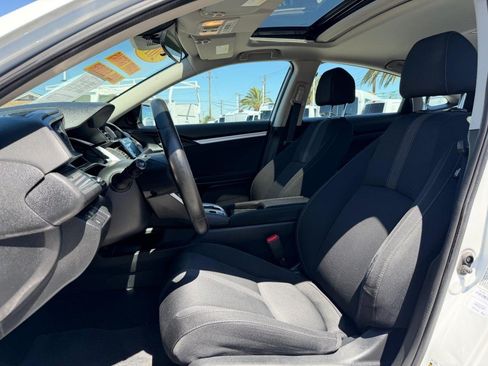 Used 2019 Honda Civic EX image 18