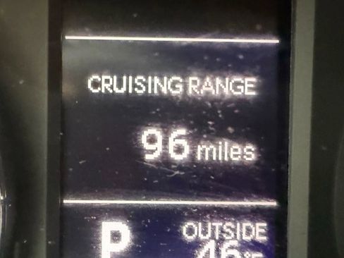 Used 2018 Toyota Corolla LE image 18