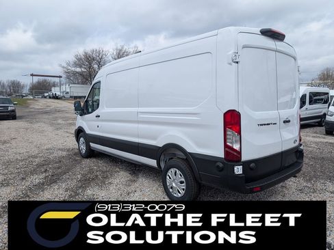 New 2026 Ford Transit 250 148 Medium Roof RWD image 4