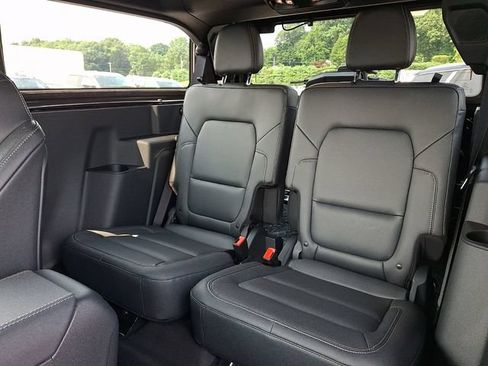 Used 2025 Ford Bronco Badlands w/ Sasquatch Package AWD/4WD image 21