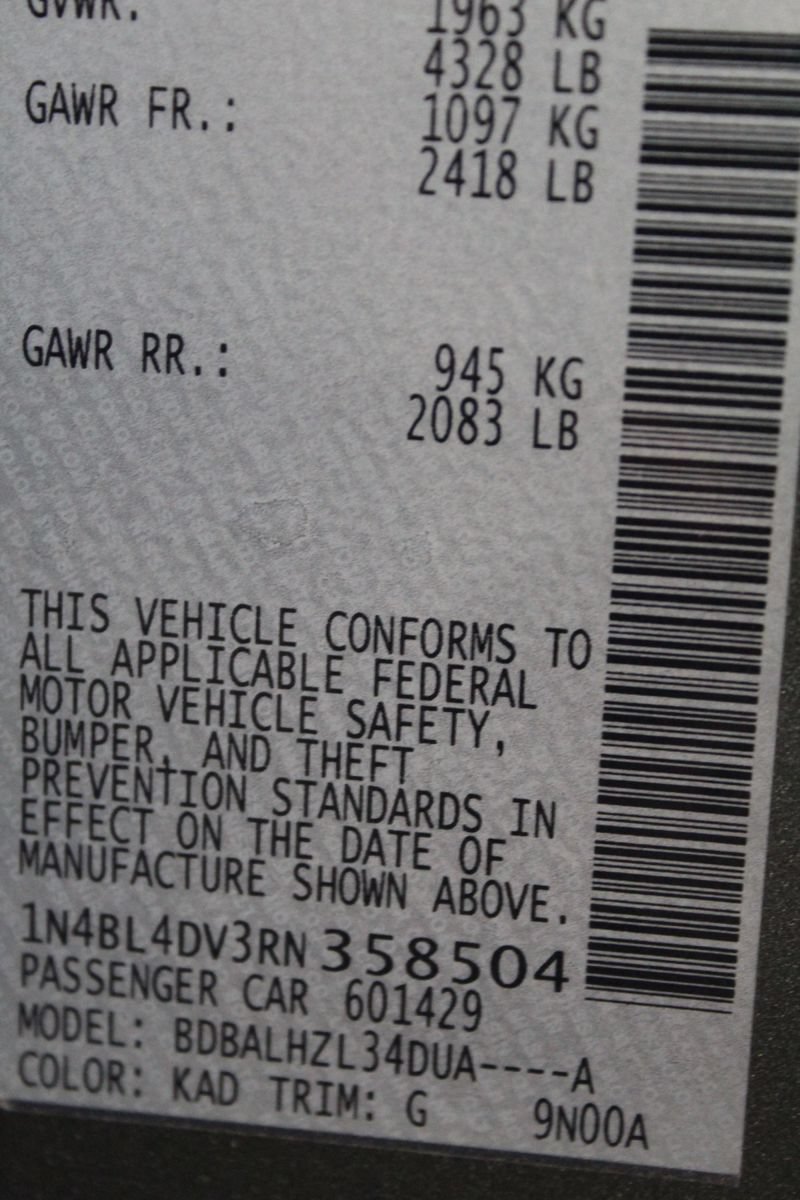 Used 2024 Nissan Altima 2.5 SV FWD image 37