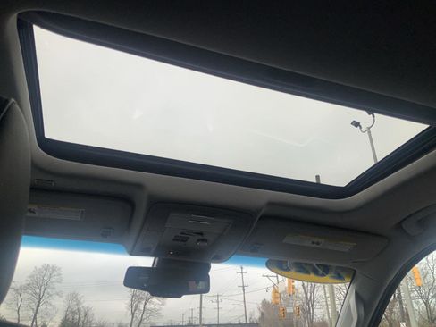 Used 2020 Chevrolet Tahoe LT w/ Luxury Package image 34