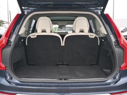 Used 2024 Volvo XC90 B6 Plus AWD/4WD image 34