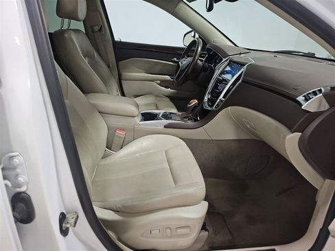 Used 2016 Cadillac SRX Luxury w/ Driver Awareness Package AWD/4WD image 13