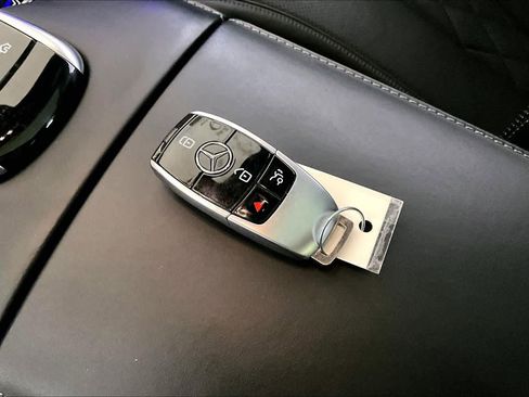Used 2019 Mercedes-Benz S 560 4MATIC Sedan image 15