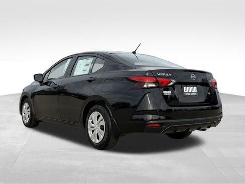 Used 2025 Nissan Versa S w/ Trunk Package image 5