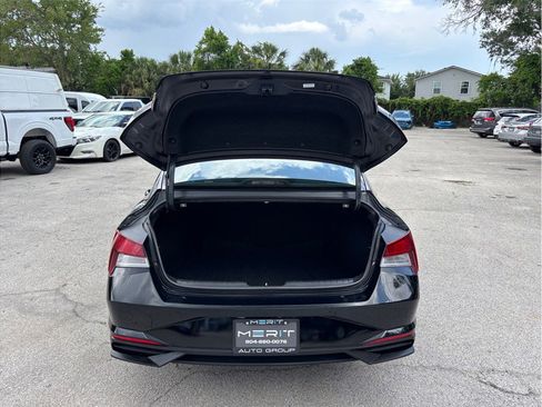 Used 2023 Hyundai Elantra SEL FWD image 38