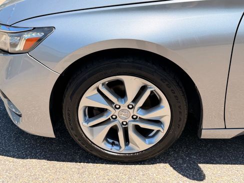 Used 2019 Honda Accord LX image 13